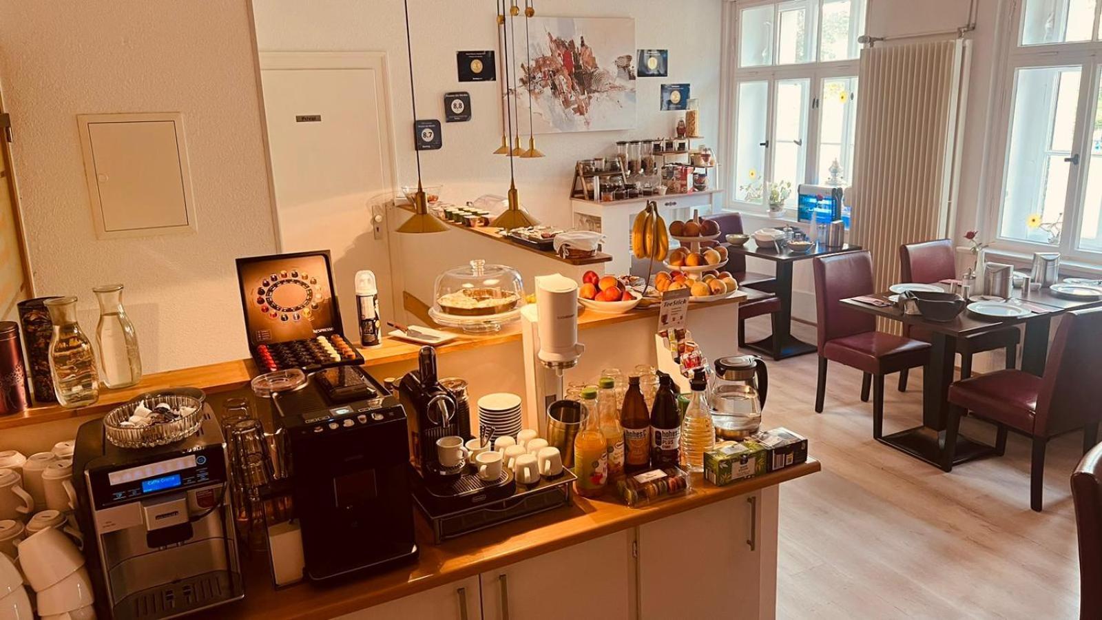 Pension Am Werder Бернбург Экстерьер фото
